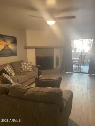 Photo #6: 6329628 Listing