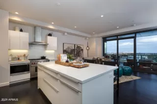 Photo #4: 6329702 Listing