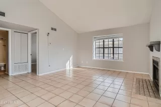 Photo #3: 6330086 Listing