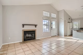 Photo #5: 6330086 Listing