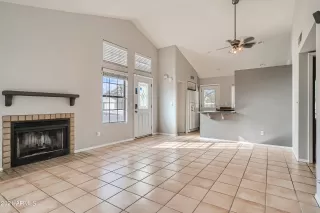 Photo #6: 6330086 Listing