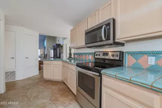 Photo #5: 6330105 Listing 