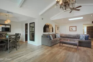 Photo #2: 6330107 Listing 