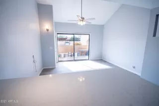 Photo #5: 6330123 Listing