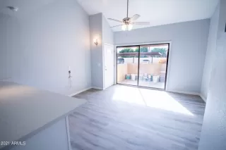 Photo #6: 6330123 Listing