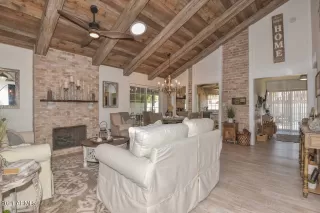 Photo #2: 6330213 Listing