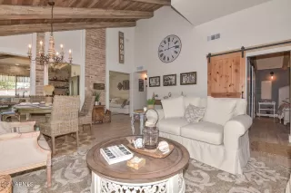 Photo #3: 6330213 Listing