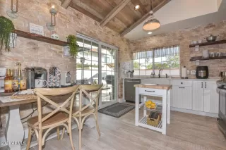 Photo #4: 6330213 Listing