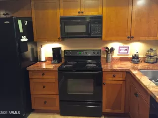 Photo #5: 6330399 Listing 