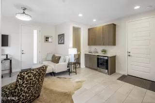 Photo #3: 6330520 Listing 