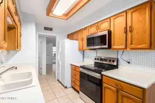 Photo #6: 6330636 Listing 