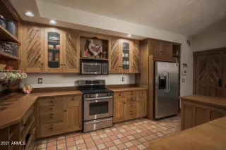 Photo #2: 6330830 Listing