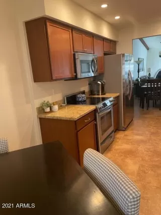 Photo #5: 6330882 Listing