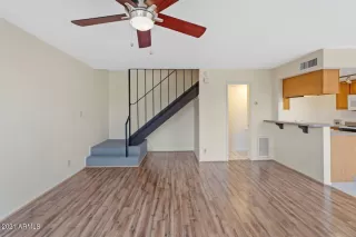 Photo #5: 6331084 Listing