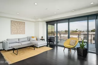 Photo #4: 6331168 Listing