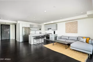 Photo #5: 6331168 Listing