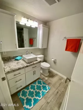 Photo #5: 6331178 Listing