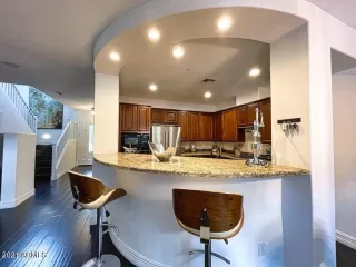 Photo #5: 6331237 Listing