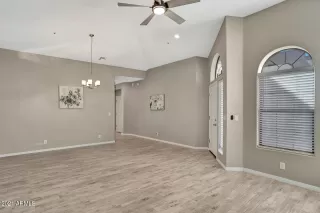 Photo #6: 6331531 Listing