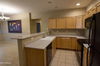 Photo #6: 6331830 Listing