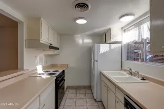 Photo #5: 6332022 Listing