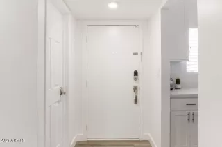 Photo #2: 6332064 Listing