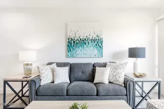 Photo #5: 6332064 Listing