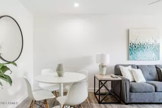 Photo #6: 6332064 Listing