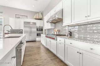 Photo #3: 6332135 Listing