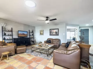 Photo #6: 6332167 Listing 