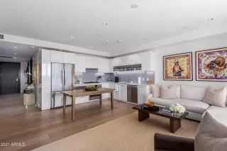 Photo #4: 6332330 Listing