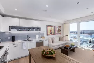 Photo #6: 6332330 Listing