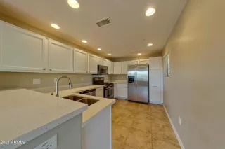 Photo #6: 6332385 Listing 