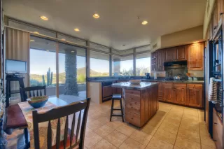 Photo #2: 6332569 Listing