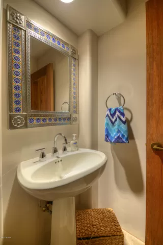 Photo #5: 6332569 Listing