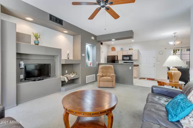 MLS: 6332664 Condo For Sale