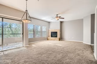 Photo #6: 6332836 Listing