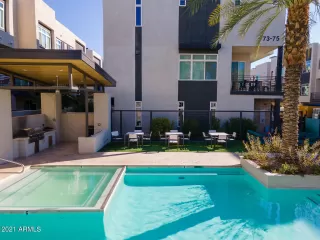 Photo #4: 6332920 Listing