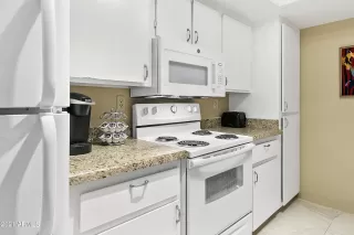 Photo #3: 6333175 Listing