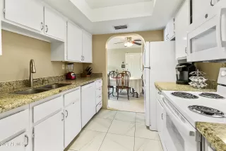 Photo #5: 6333175 Listing