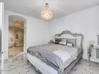 Photo #6: 6333225 Listing