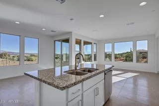 Photo #2: 6333422 Listing 