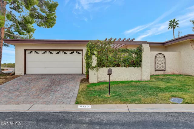 MLS: 6333526 Condo For Sale