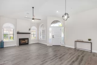 Photo #2: 6333537 Listing