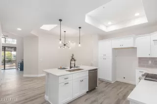 Photo #4: 6333537 Listing