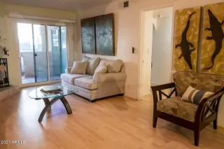 Photo #2: 6333683 Listing