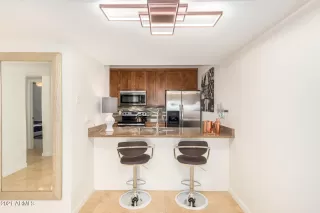 Photo #5: 6334375 Listing