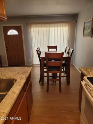 Photo #5: 6334551 Listing