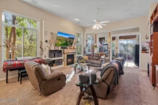 Photo #5: 6334552 Listing