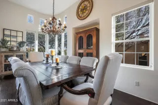 Photo #5: 6334957 Listing